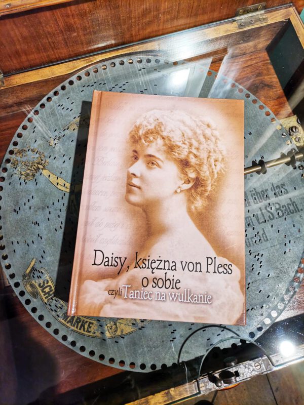 Daisy, księżna von Pless o sobie czyli Taniec na wulkanie
